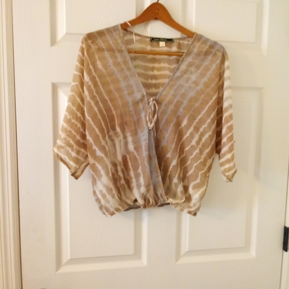 Top size small